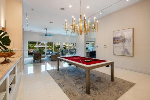 House in Wilton Manors, Florida 4 bedrooms, 277.22 sq.m. № 2018793 - photo 10