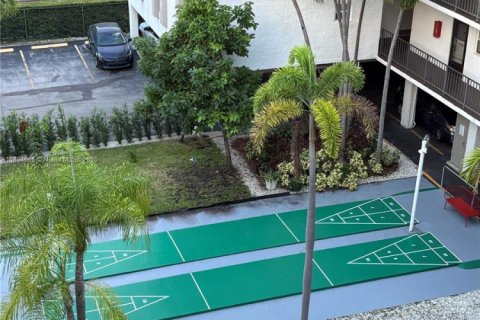 Condo in Sunny Isles Beach, Florida, 1 bedroom  № 2013313 - photo 2