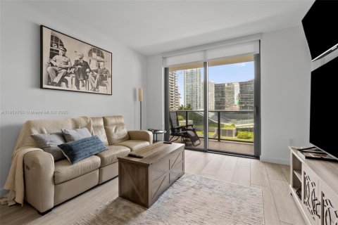Condominio en venta en Miami, Florida, 1 dormitorio, 68.56 m2 № 1871398 - foto 6