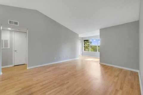Condo in Orlando, Florida, 1 bedroom  № 1869190 - photo 9