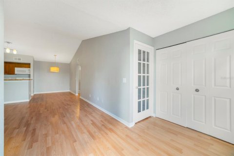 Condo in Orlando, Florida, 1 bedroom  № 1869190 - photo 8