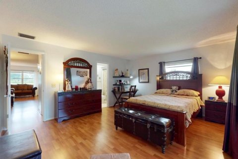 Condo in Port St. Lucie, Florida, 1 bedroom  № 2175922 - photo 25