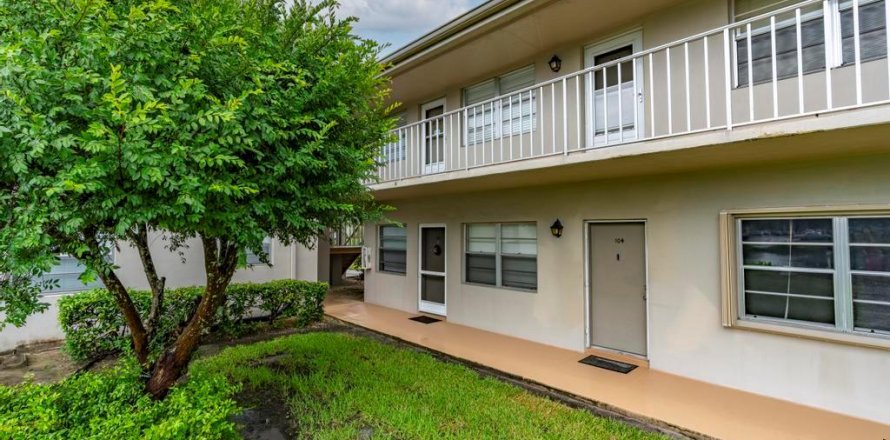 Condo in Port St. Lucie, Florida, 1 bedroom  № 2175922