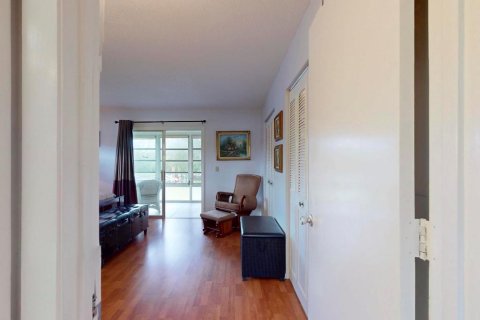 Condo in Port St. Lucie, Florida, 1 bedroom  № 2175922 - photo 22