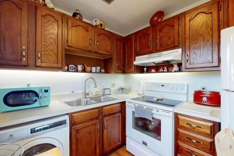 Condo in Port St. Lucie, Florida, 1 bedroom  № 2175922 - photo 16