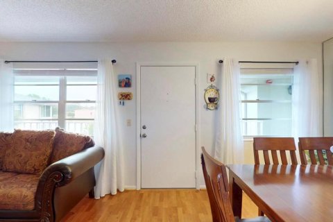 Condo in Port St. Lucie, Florida, 1 bedroom  № 2175922 - photo 7