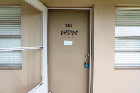 Condo in Port St. Lucie, Florida, 1 bedroom  № 2175922 - photo 5