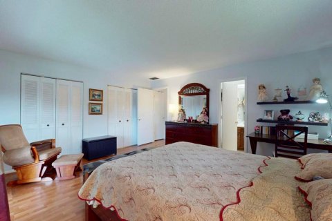 Condo in Port St. Lucie, Florida, 1 bedroom  № 2175922 - photo 24