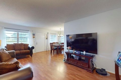Condo in Port St. Lucie, Florida, 1 bedroom  № 2175922 - photo 11