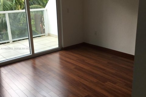 Купить кондоминиум в Майами, Флорида 1 спальня, 69.68м2, № 1984456 - фото 8