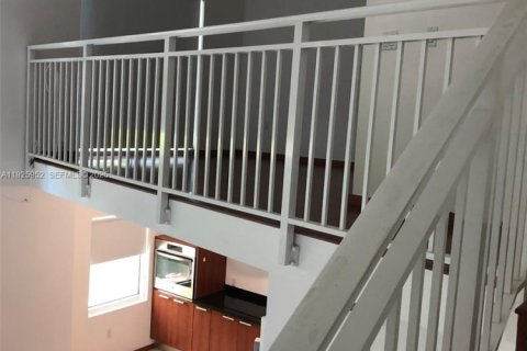 Купить кондоминиум в Майами, Флорида 1 спальня, 69.68м2, № 1984456 - фото 24