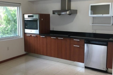 Купить кондоминиум в Майами, Флорида 1 спальня, 69.68м2, № 1984456 - фото 9