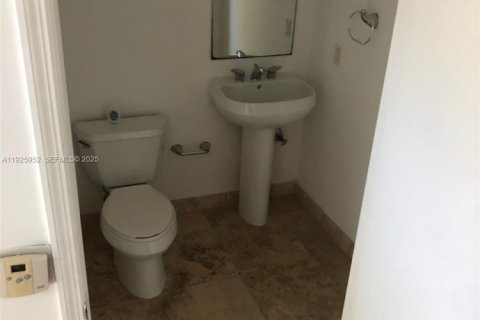 Купить кондоминиум в Майами, Флорида 1 спальня, 69.68м2, № 1984456 - фото 22