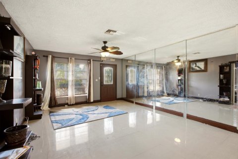 House in Pompano Beach, Florida 3 bedrooms, 134.71 sq.m. № 2083320 - photo 20
