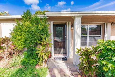 House in Pompano Beach, Florida 3 bedrooms, 134.71 sq.m. № 2083320 - photo 6