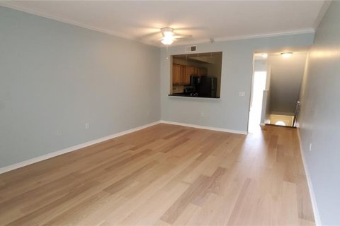 Touwnhouse à louer à Sarasota, Floride: 2 chambres, 115.76 m2 № 1913880 - photo 4