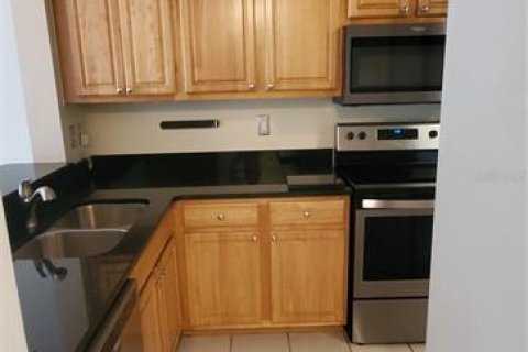Touwnhouse à louer à Sarasota, Floride: 2 chambres, 115.76 m2 № 1913880 - photo 6