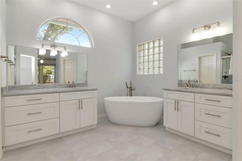 Villa ou maison à vendre à Lakeland, Floride: 4 chambres, 219.71 m2 № 2222431 - photo 14