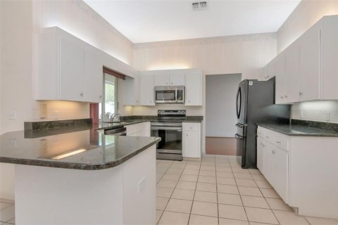 Villa ou maison à vendre à Lakeland, Floride: 4 chambres, 219.71 m2 № 2222431 - photo 4