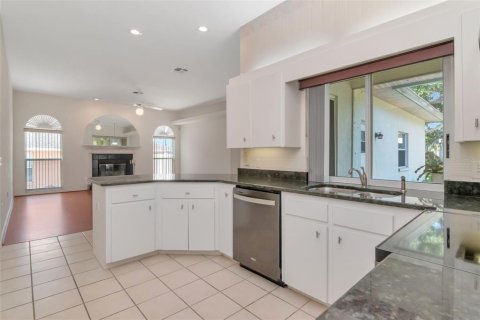 Villa ou maison à vendre à Lakeland, Floride: 4 chambres, 219.71 m2 № 2222431 - photo 5