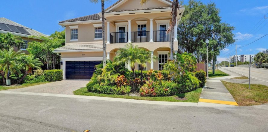 House in Wilton Manors, Florida 4 bedrooms, 313.64 sq.m. № 1141308