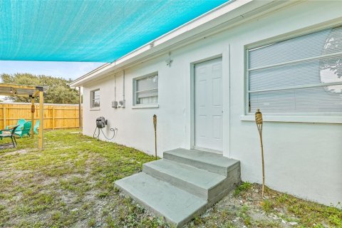 Casa en venta en Clearwater, Florida, 3 dormitorios, 93.37 m2 № 1919108 - foto 10
