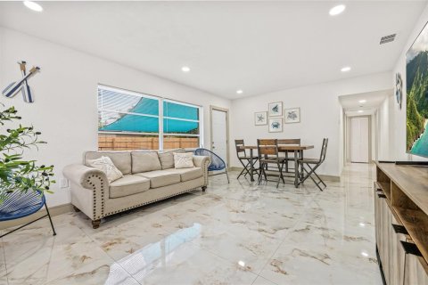 Casa en venta en Clearwater, Florida, 3 dormitorios, 93.37 m2 № 1919108 - foto 26
