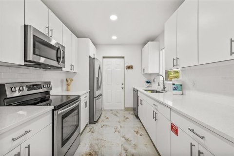 Casa en venta en Clearwater, Florida, 3 dormitorios, 93.37 m2 № 1919108 - foto 30