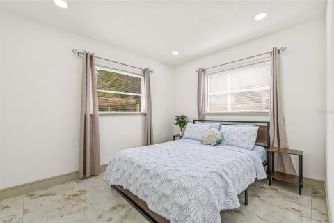 Casa en venta en Clearwater, Florida, 3 dormitorios, 93.37 m2 № 1919108 - foto 16