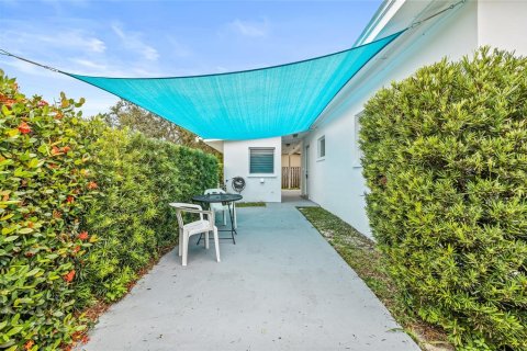 Casa en venta en Clearwater, Florida, 3 dormitorios, 93.37 m2 № 1919108 - foto 7