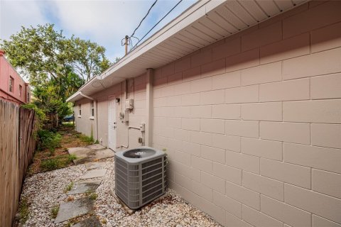 Casa en alquiler en Saint Petersburg, Florida, 2 dormitorios, 108.7 m2 № 1913538 - foto 20