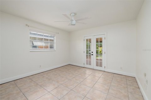Casa en alquiler en Saint Petersburg, Florida, 2 dormitorios, 108.7 m2 № 1913538 - foto 15