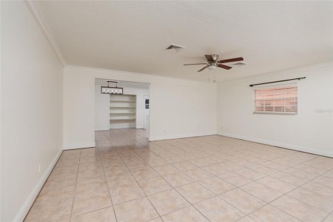 Casa en alquiler en Saint Petersburg, Florida, 2 dormitorios, 108.7 m2 № 1913538 - foto 4