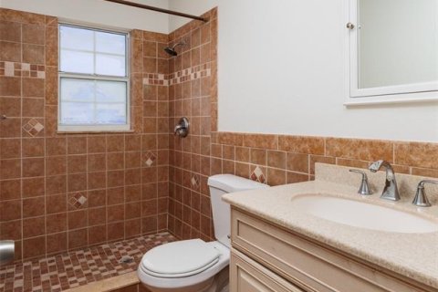 Casa en alquiler en Saint Petersburg, Florida, 2 dormitorios, 108.7 m2 № 1913538 - foto 11