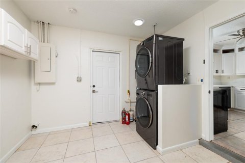 Casa en alquiler en Saint Petersburg, Florida, 2 dormitorios, 108.7 m2 № 1913538 - foto 17