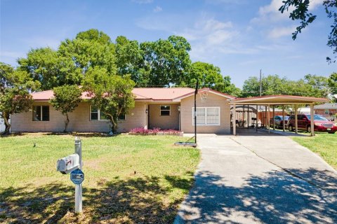 Villa ou maison à Auburndale, Floride 3 chambres, 148.46 m2 № 2099865