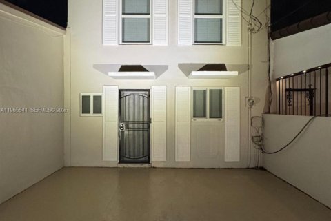 Adosado en alquiler en Hialeah, Florida, 3 dormitorios, 120.03 m2 № 2027088 - foto 21