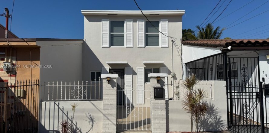 Adosado en Hialeah, Florida 3 dormitorios, 120.03 m2 № 2027088