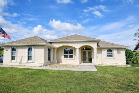 Villa ou maison à Punta Gorda, Floride 3 chambres, 232.07 m2 № 2272954