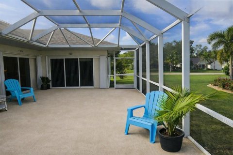 Villa ou maison à vendre à Punta Gorda, Floride: 3 chambres, 232.07 m2 № 2272954 - photo 2