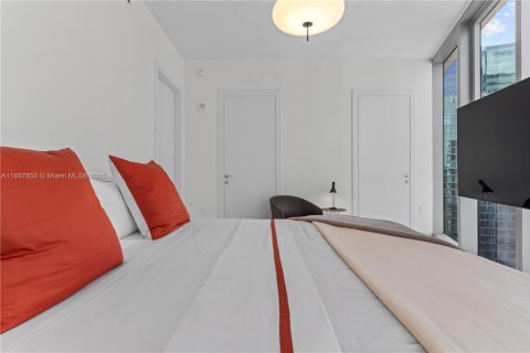 Снять в аренду кондоминиум в Майами, Флорида 5 спален, 368.91м2, № 1938995 - фото 23