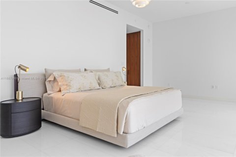 Снять в аренду кондоминиум в Майами, Флорида 5 спален, 368.91м2, № 1938995 - фото 6