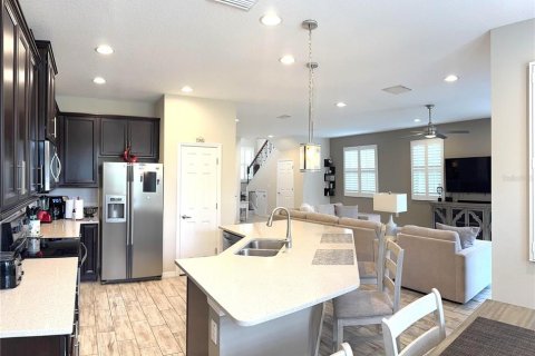 Townhouse in Wesley Chapel, Florida 3 bedrooms, 191.01 sq.m. № 1717283 - photo 7