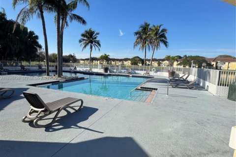 Купить кондоминиум в Санрайз, Флорида 2 спальни, 89.65м2, № 1984097 - фото 20