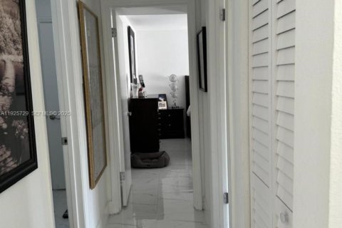 Купить кондоминиум в Санрайз, Флорида 2 спальни, 89.65м2, № 1984097 - фото 13