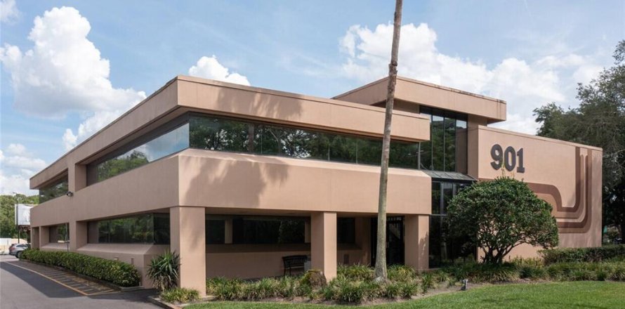 Commercial property in Altamonte Springs, Florida 103.49 sq.m. № 484944