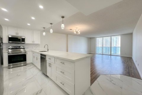 Condo in Hollywood, Florida, 2 bedrooms  № 2086937