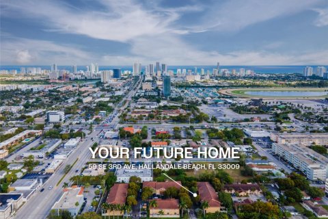 Touwnhouse à vendre à Hallandale Beach, Floride: 3 chambres, 151.99 m2 № 2090613 - photo 2
