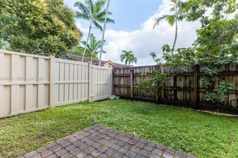 Touwnhouse à vendre à Hallandale Beach, Floride: 3 chambres, 151.99 m2 № 2090613 - photo 13