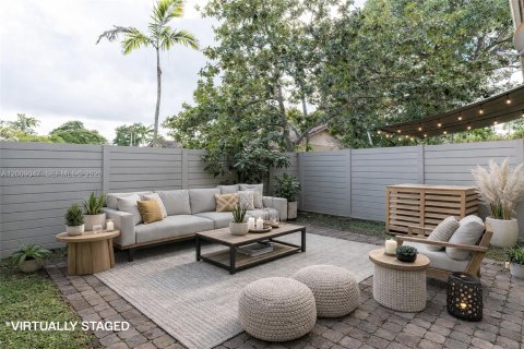 Touwnhouse à vendre à Hallandale Beach, Floride: 3 chambres, 151.99 m2 № 2090613 - photo 14